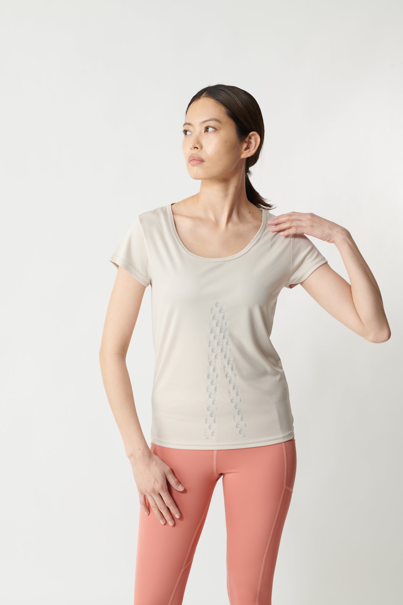 ＜レディース＞ リライブインナー［2分袖］