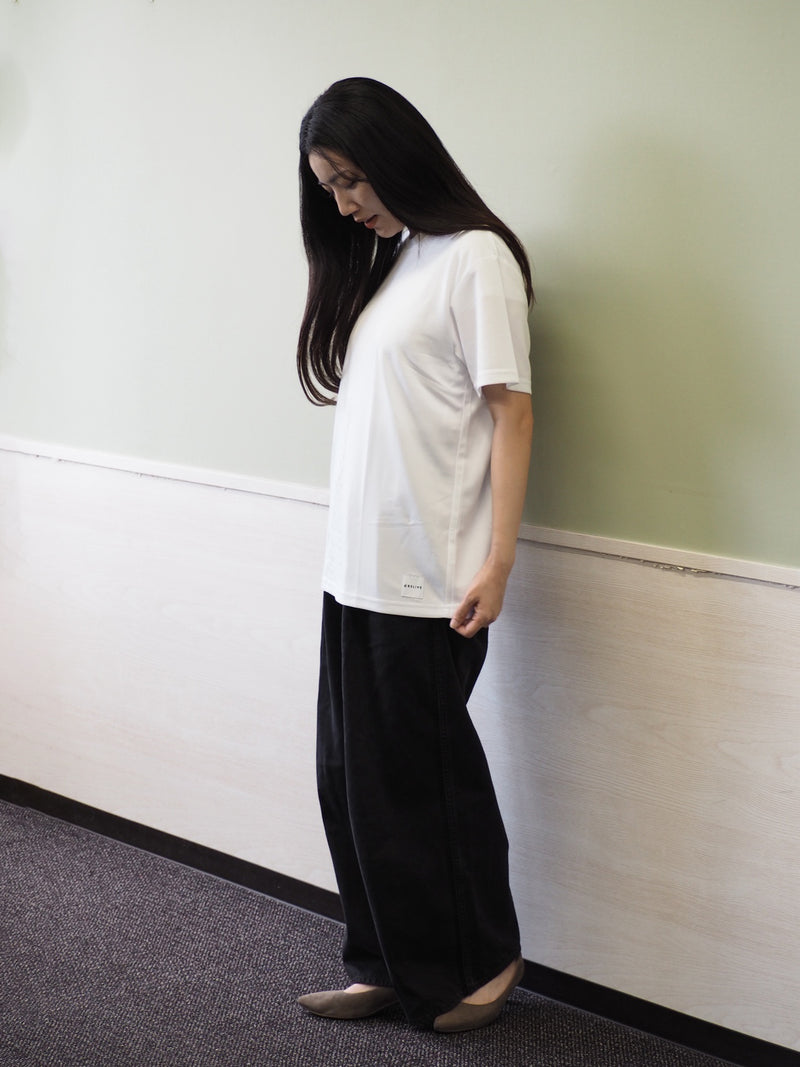 女性スタッフ