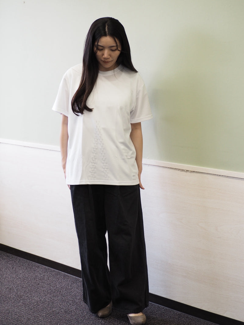 女性スタッフ