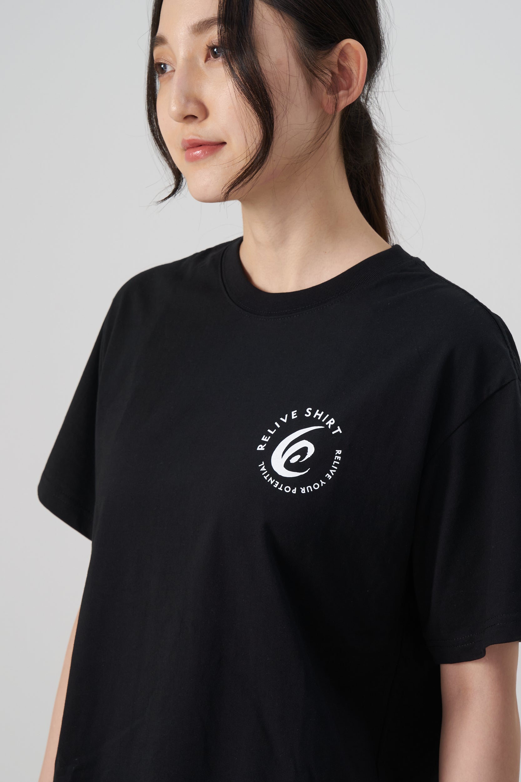 【新品未使用】RELIVE　リライブ　Tシャツ LL 2枚 黒 & 白 RELIVE（リライブ） リライブシャツ スポーツタイプ 男女兼用 冷感 UV