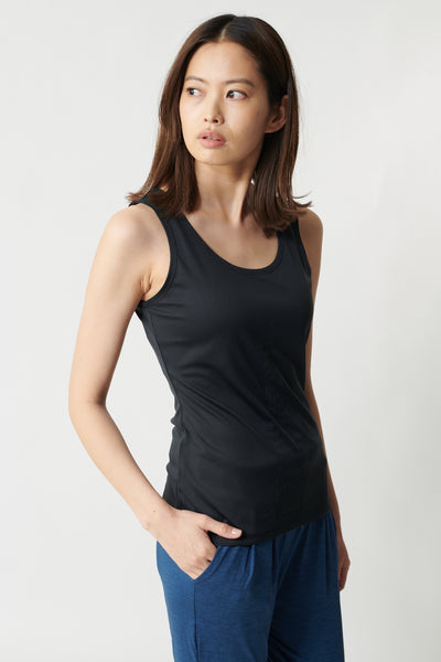 ＜レディース＞ リライブインナー［ノースリーブ］